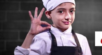 أصغر شيف فلسطيني طفل يحارب السرطان ويعدّ أطباقه باحتراف!